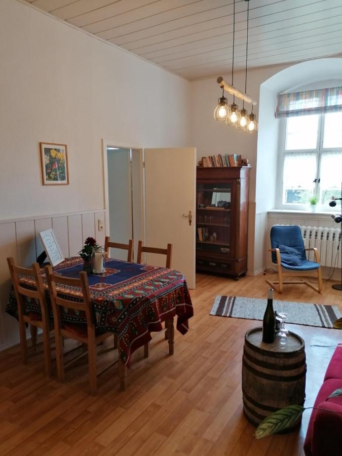 Ruestzeitenheim Sonnenschein Saalburg Buitenkant foto