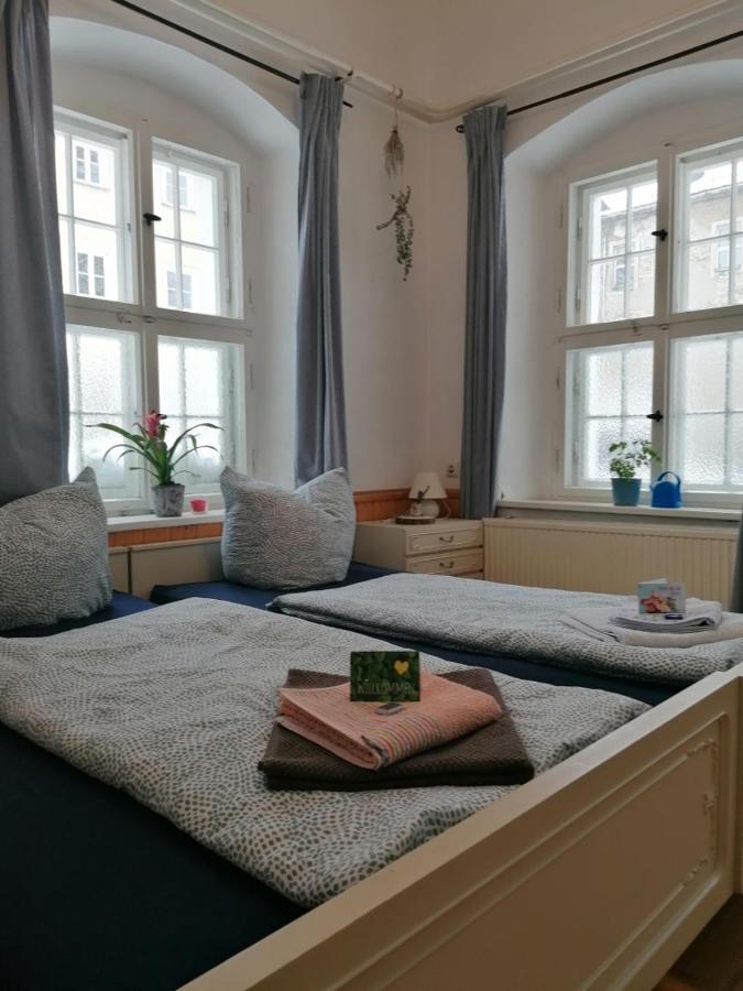 Ruestzeitenheim Sonnenschein Saalburg Buitenkant foto